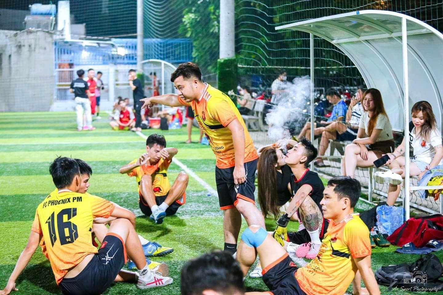 Hiếu Bê Tông “ Buông Bỏ Cái Tôi Làm Nên Tập Thể”