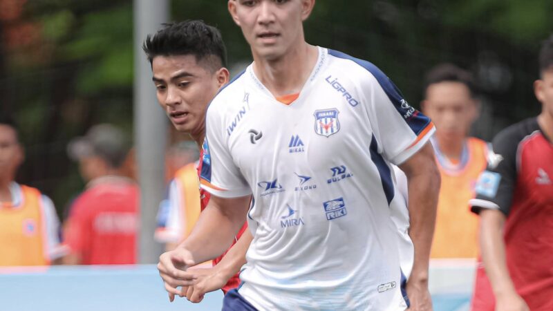 Lầu đầu tiên cho Âu Dương Quân