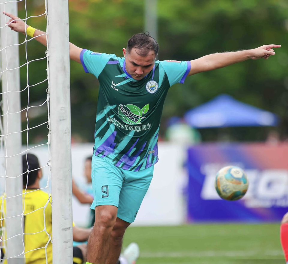 Vinh “Mèo” – Từ sân 5, sân 7 đến sân 11, “nhạc nào cũng nhảy được”