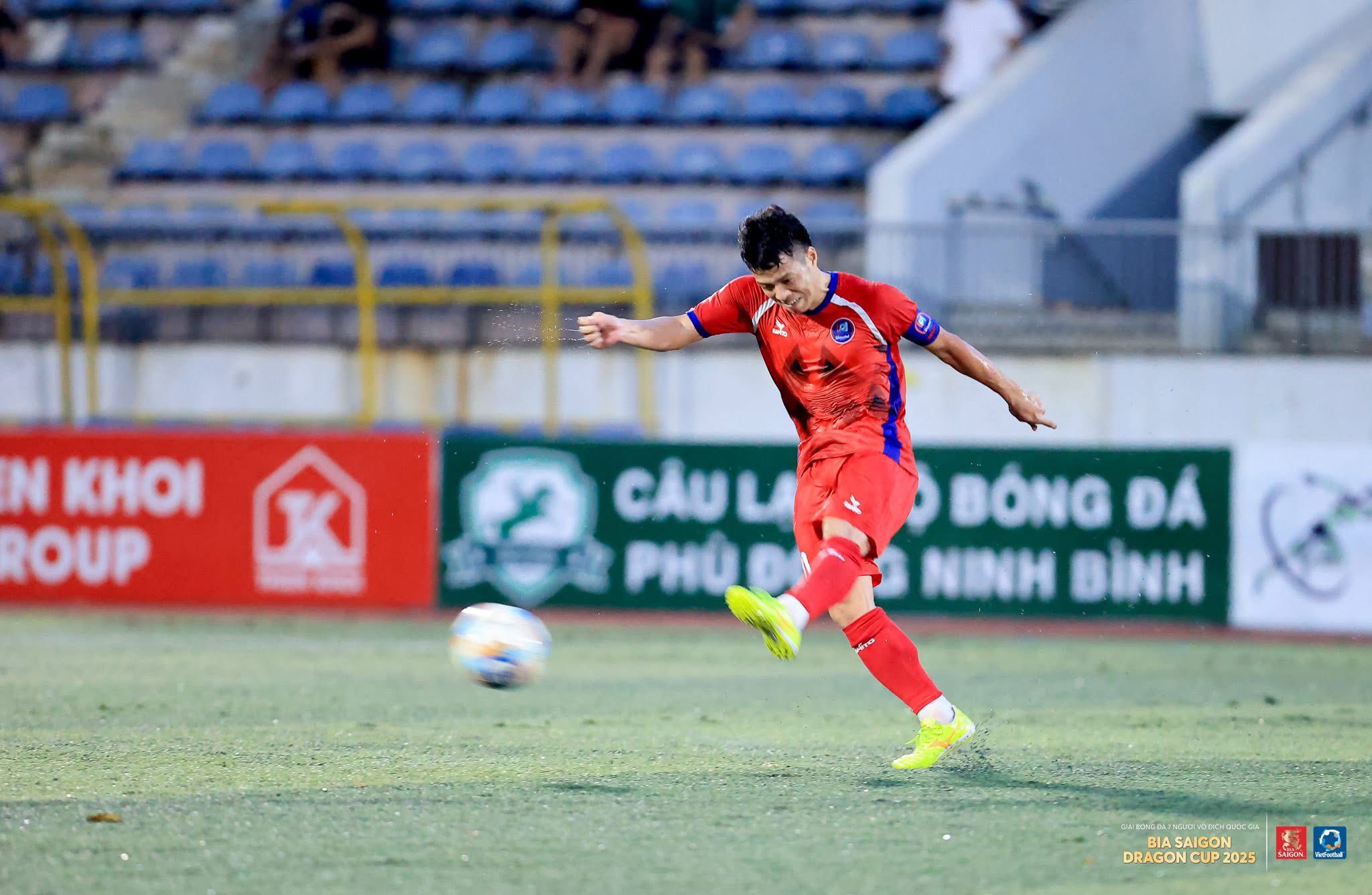 Long Thổ Máy Bắn Bóng Thượng Hạng Tại HPL