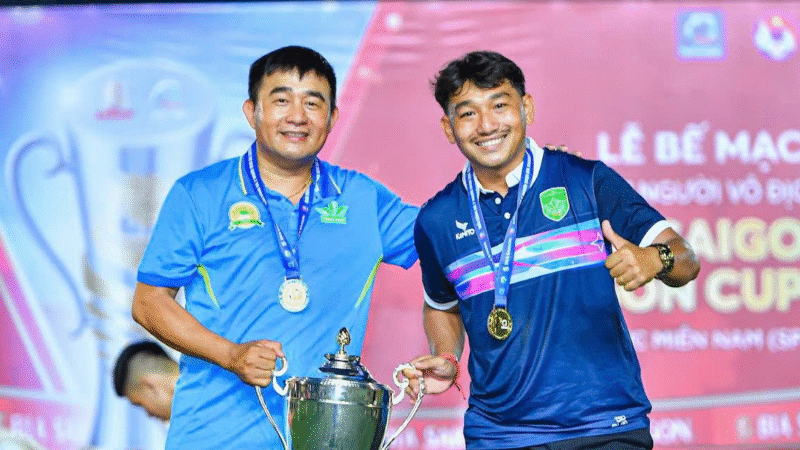 HLV Capdervilar đánh giá tài cầm quân của Định “Sói”, chỉ ra cầu thủ nguy hiểm nhất của ICORN FC