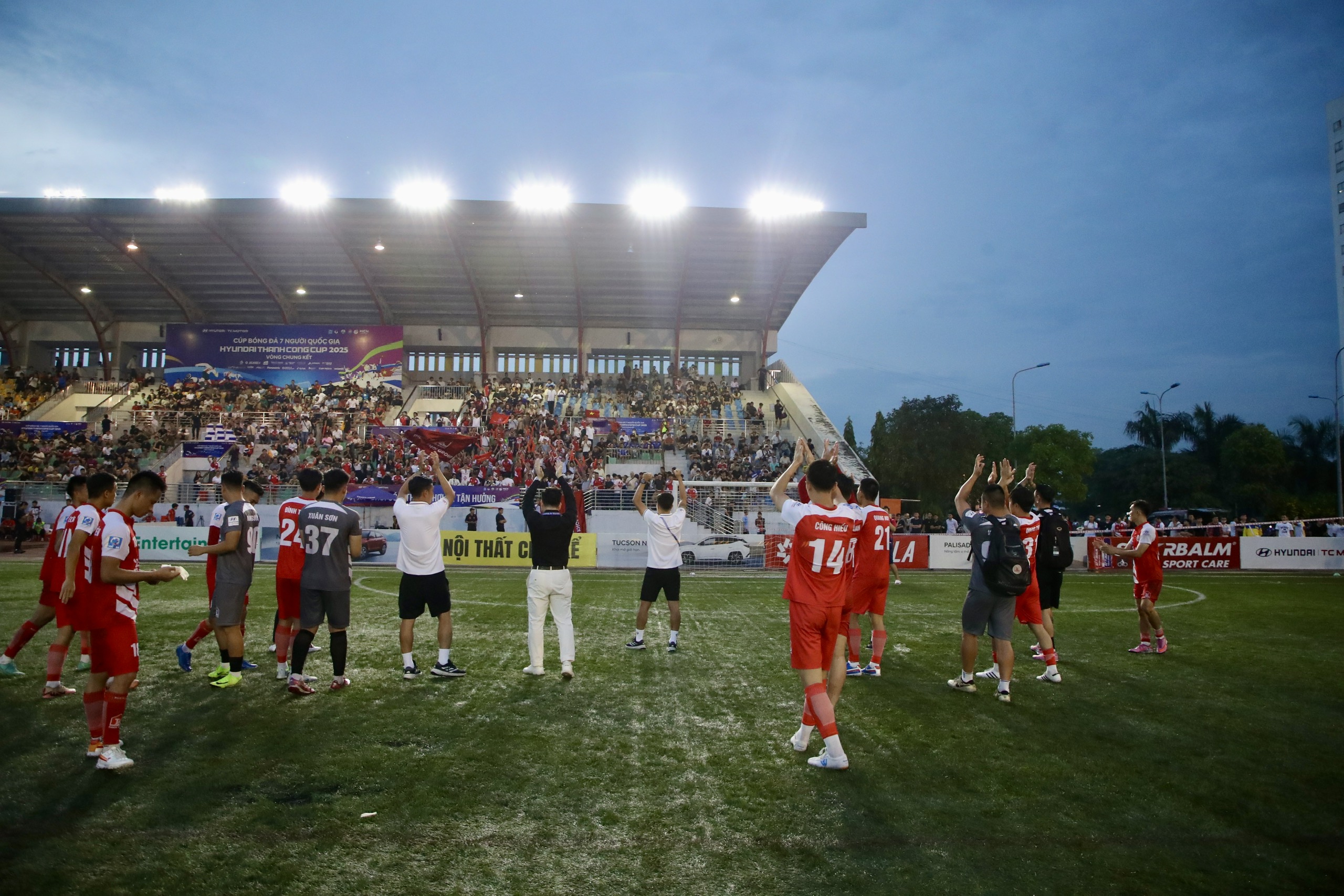 Top 4 lộ diện Sân Gia Định chuẩn bị bùng nổ ở Bán kết VSC-S5